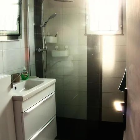 Prázdninový dům Bienvenue ! Maison Chaleureuse A 7 Min. Des Plages